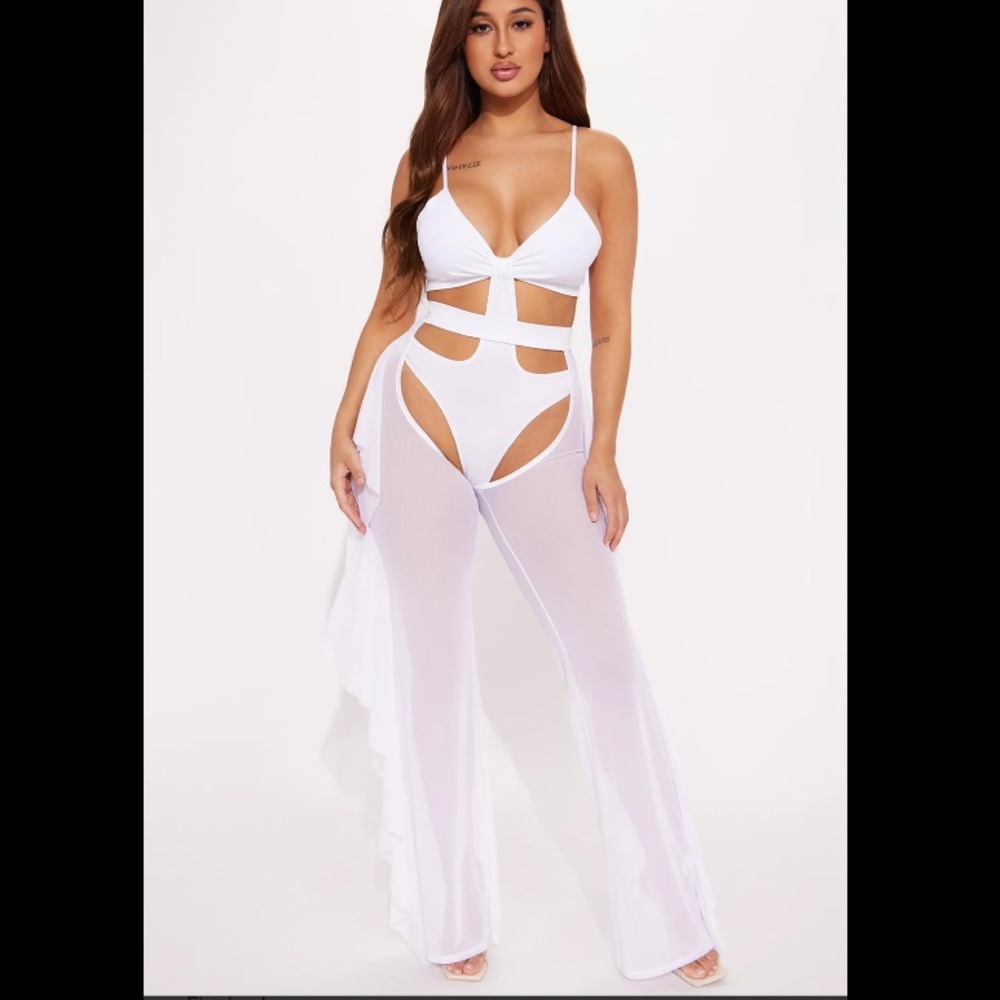 White rave fit